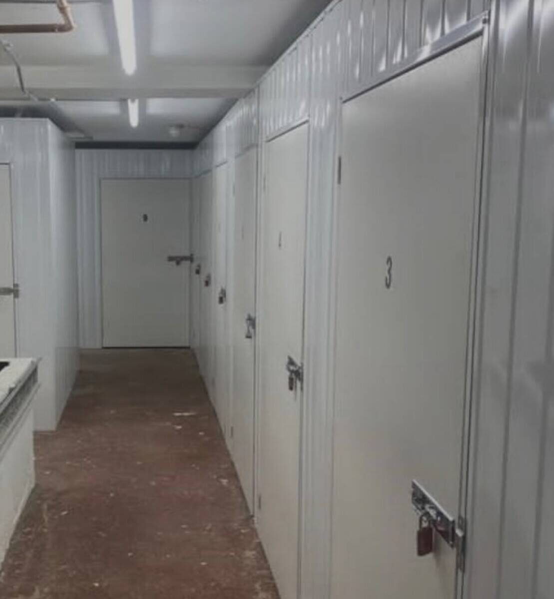 High Street Storage Units in Prime Purley Location, CR8, Available for Sale Photo 2