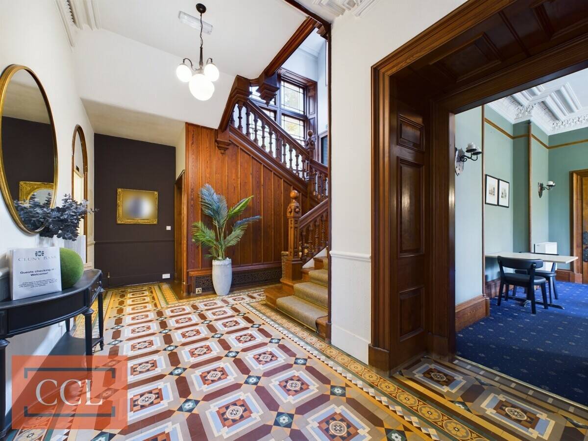 Substantial Victorian Manor Guest House in Forres Moray - A Vibrant Business Opportunity Photo 2