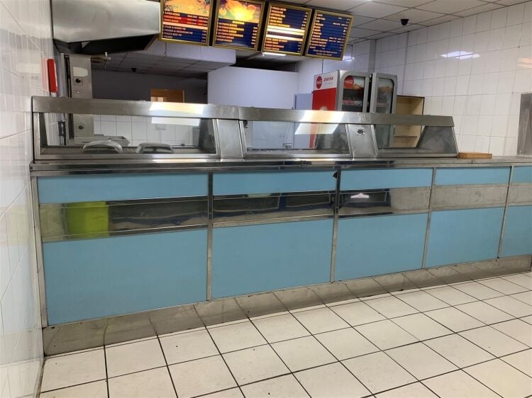 Prime Location Takeaway Shop for Rent on Bustling Filton Road, Bristol Photo 2