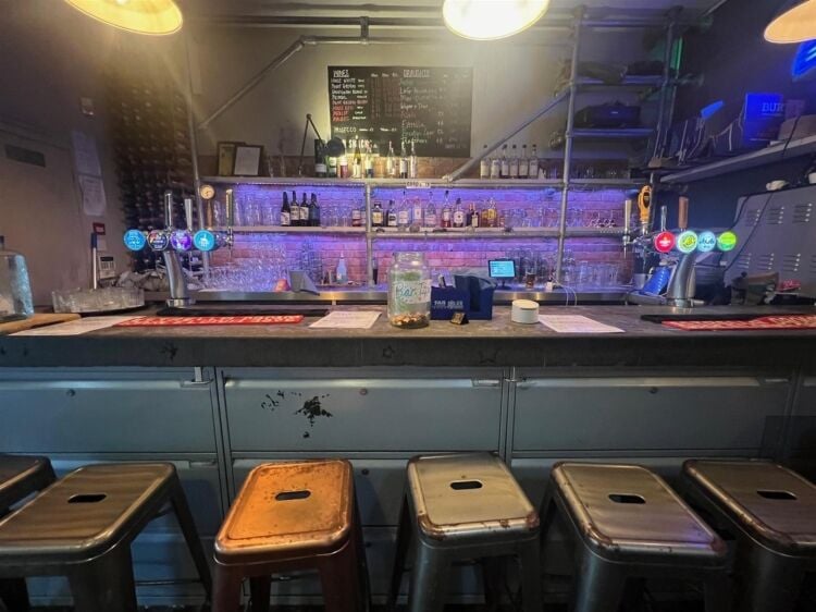 Fully Equipped Cafe/Bar with Terrace on Prominent Wells Road, Bristol Photo 2