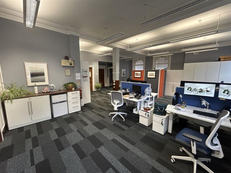 Charming Two-Storey Former Bank Turned Office Space Available in Central Bristol Photo 2