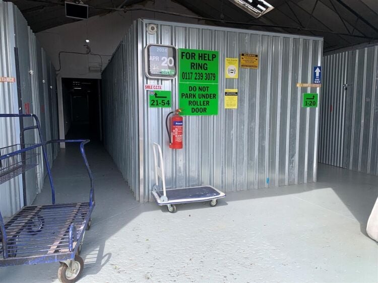 Spacious Light Industrial Unit For Sale - Freehold, Vacant, at Flowers Hill Trading Estate, Bristol Photo 2