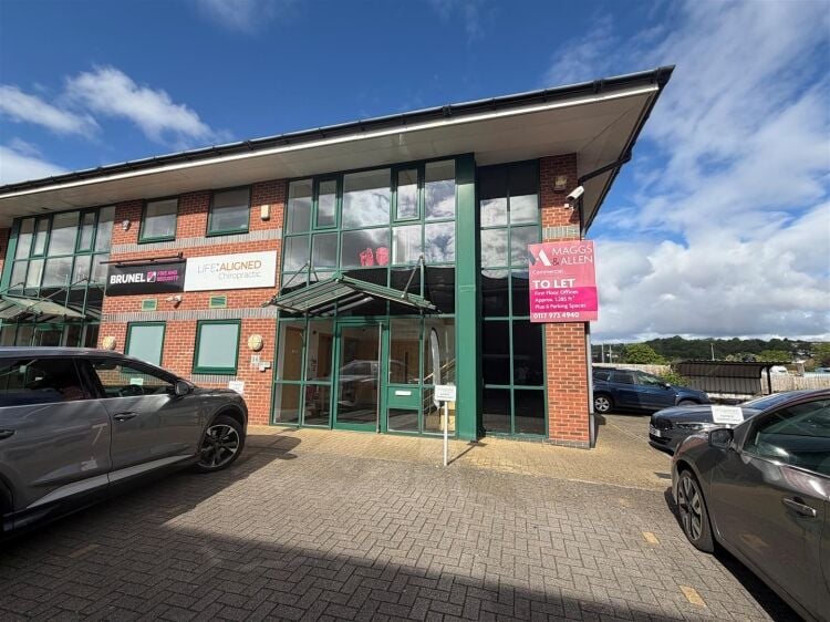 Modern First Floor Offices with Parking in Portishead Available for Rent Photo 2
