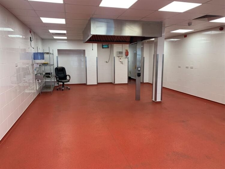 Prime Ground Floor Takeaway Space Available on Busy Regent Street, Weston-Super-Mare Photo 2