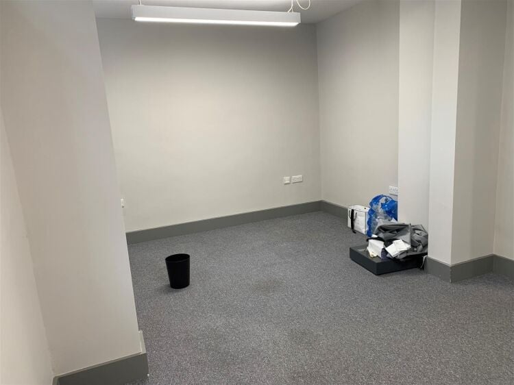 Rent Modern, Well-Presented Office Spaces in Desirable Clifton Village, Bristol Photo 2