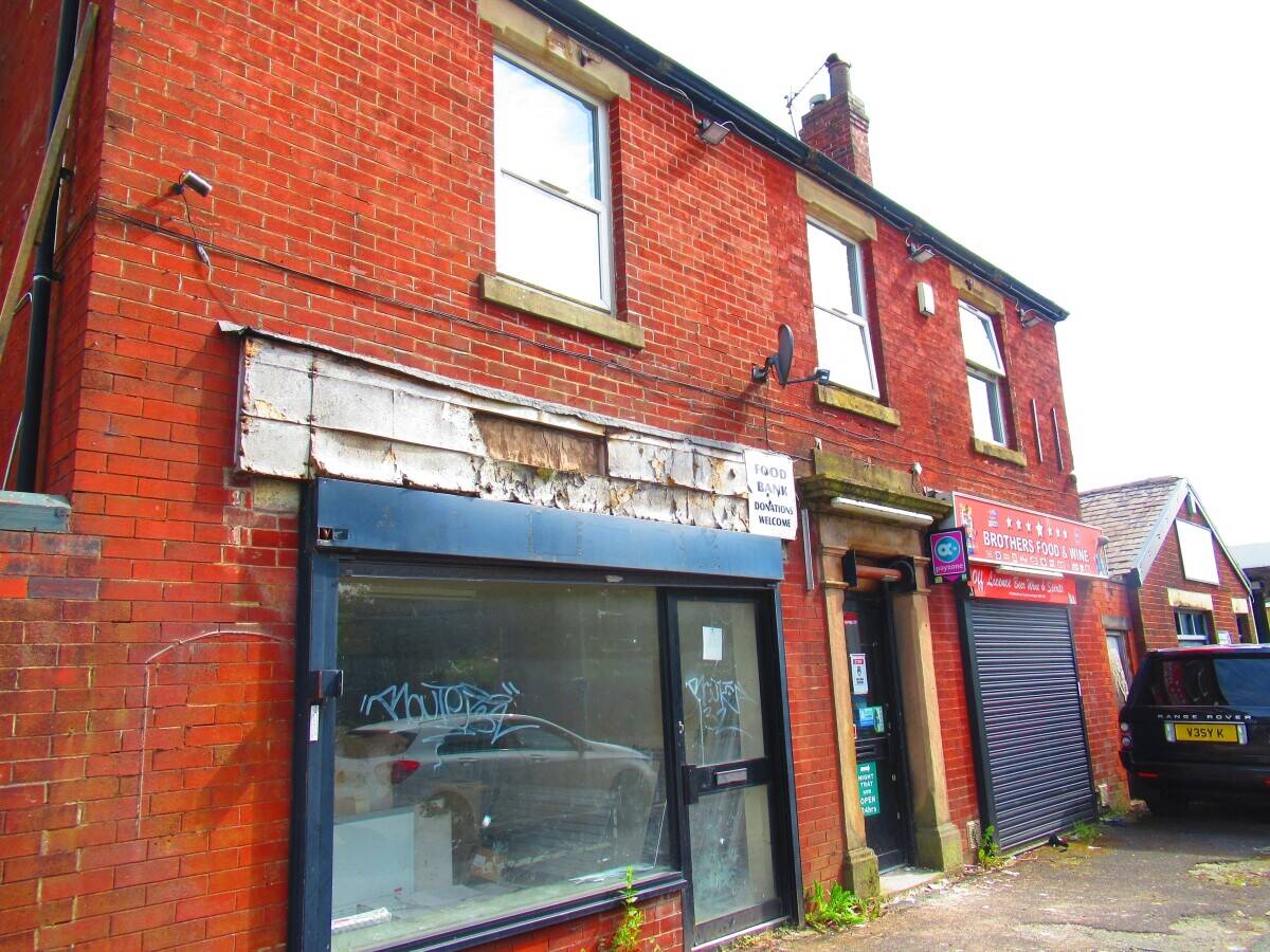 Prime Ground Floor Shops Available for Lease in Accrington, Lancashire Photo 2
