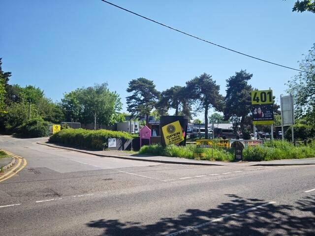 LAND / PITCH TO LET ON BUSY RETAIL SITE - £18,000 PA TO LET – RAYLEIGH Photo 2
