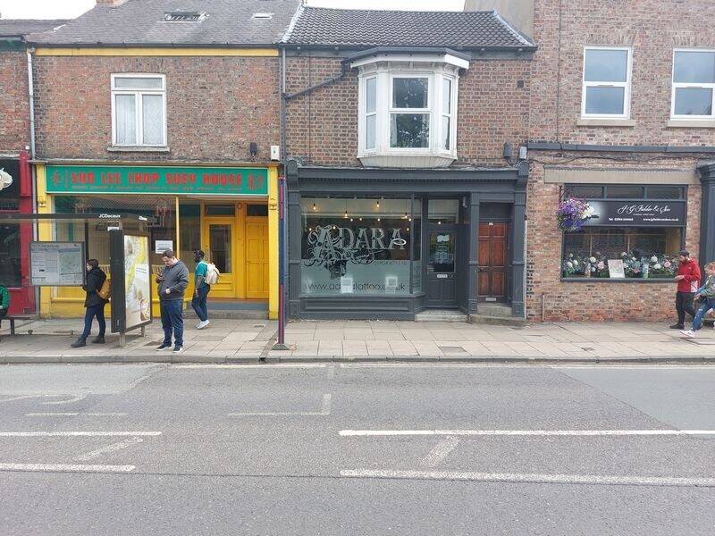 Tidy and Well Positioned Retail Unit TO LET 52 Clarence Street, York, YO31 7EW Photo 2