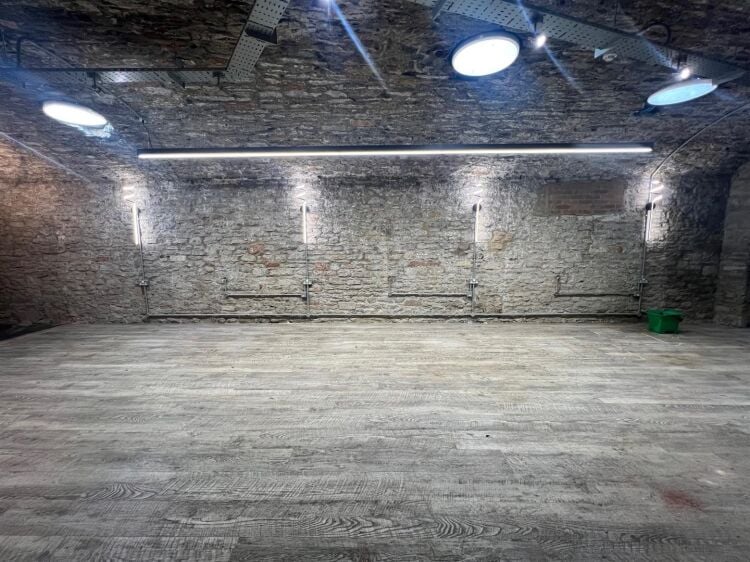 Contemporary ground floor commercial unit in prestigious mixed-use development in central Bristol Photo 2