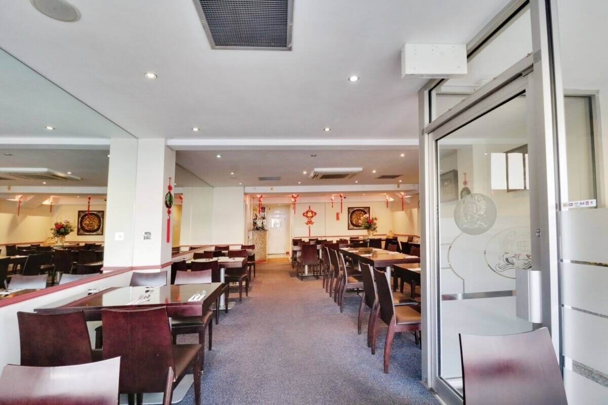 Established Chinese Restaurant and Takeaway Opportunity in Busy Collier Row, Romford Photo 2