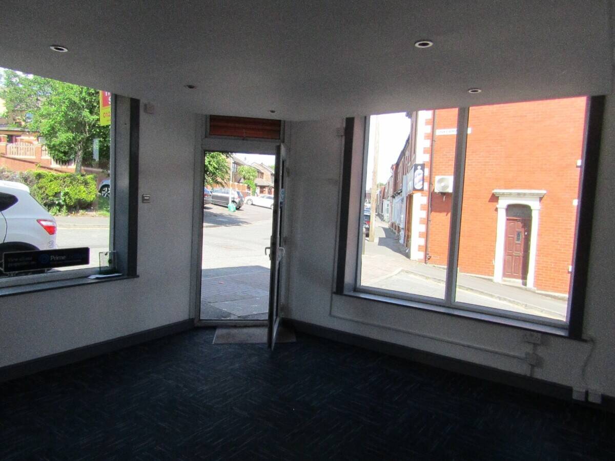 Ground Floor Shop with Garage To Let in Blackburn Photo 2