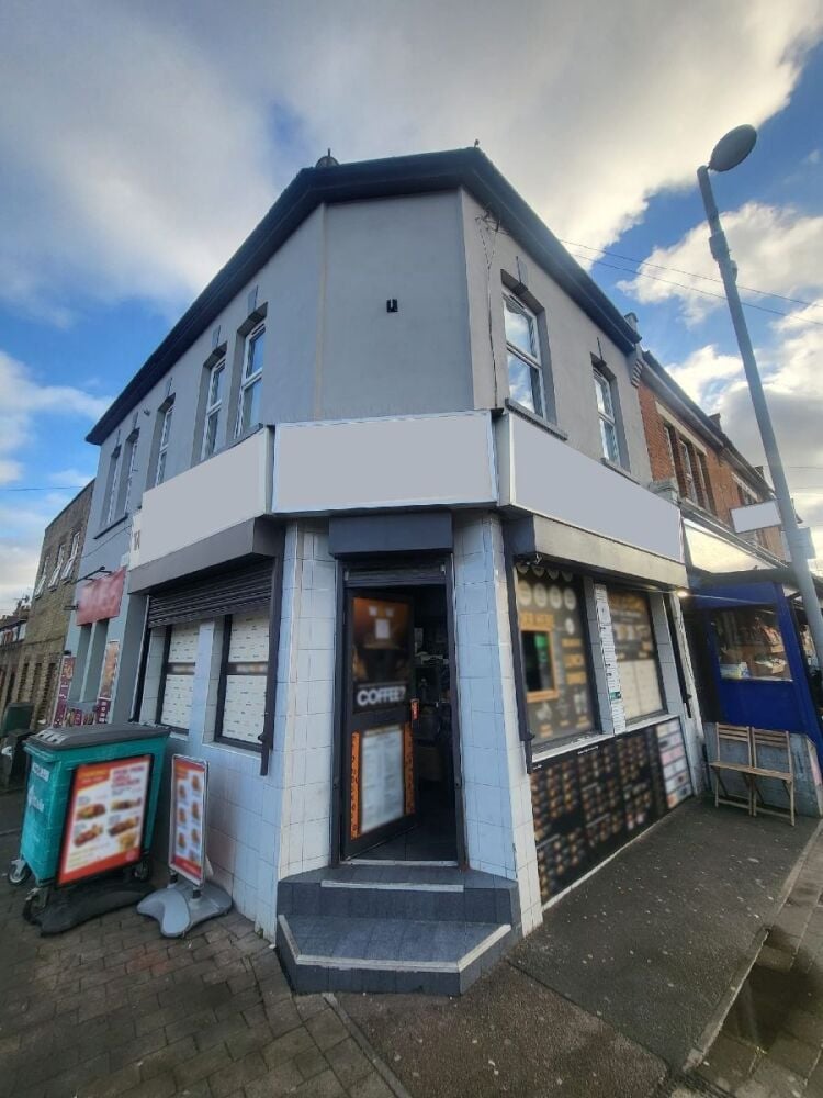 Hybrid Takeaway Business For Sale in East London with Strong Foot Traffic Photo 2