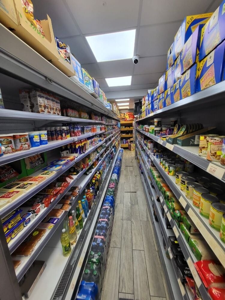 Convenience store and freehold retail unit with residential space in Waltham Cross Hertfordshire Photo 2