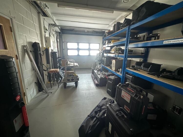 Modern two-storey commercial unit in East Bristol with sustainability upgrades and parking spaces Photo 2