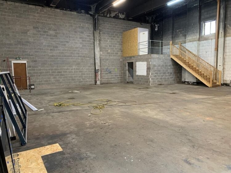 Industrial unit for sale in Bristol's Printworks Development with parking and 3-Phase electricity Photo 2