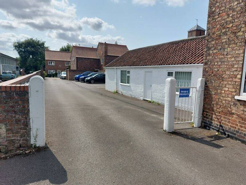 Office space for sale in Acomb York with potential for residential conversion and parking available Photo 2