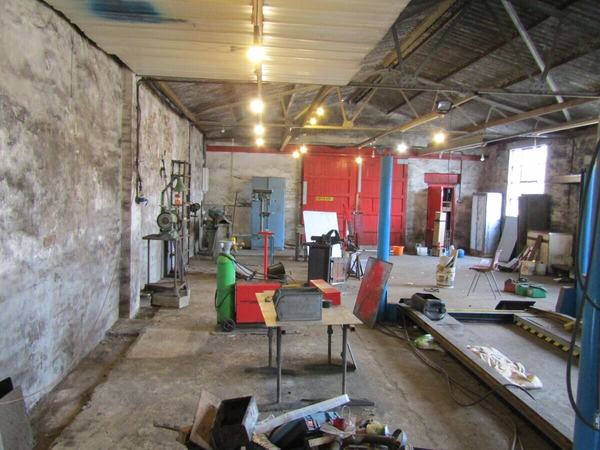 Motor Vehicle Repair Garage with Spray Booth Available in Accrington, Lancashire Photo 2
