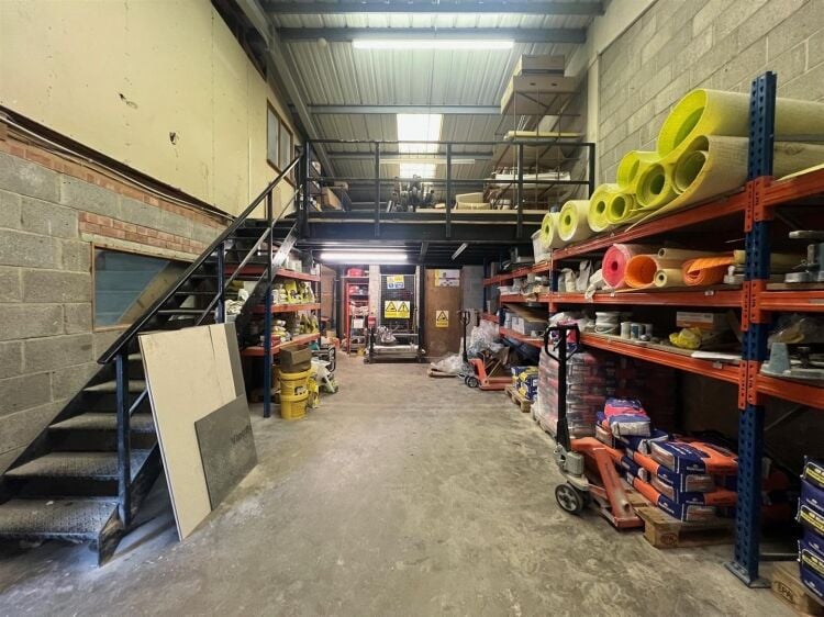Light industrial unit for sale in Bedminster, Bristol with workshop, office, and storage space Photo 2