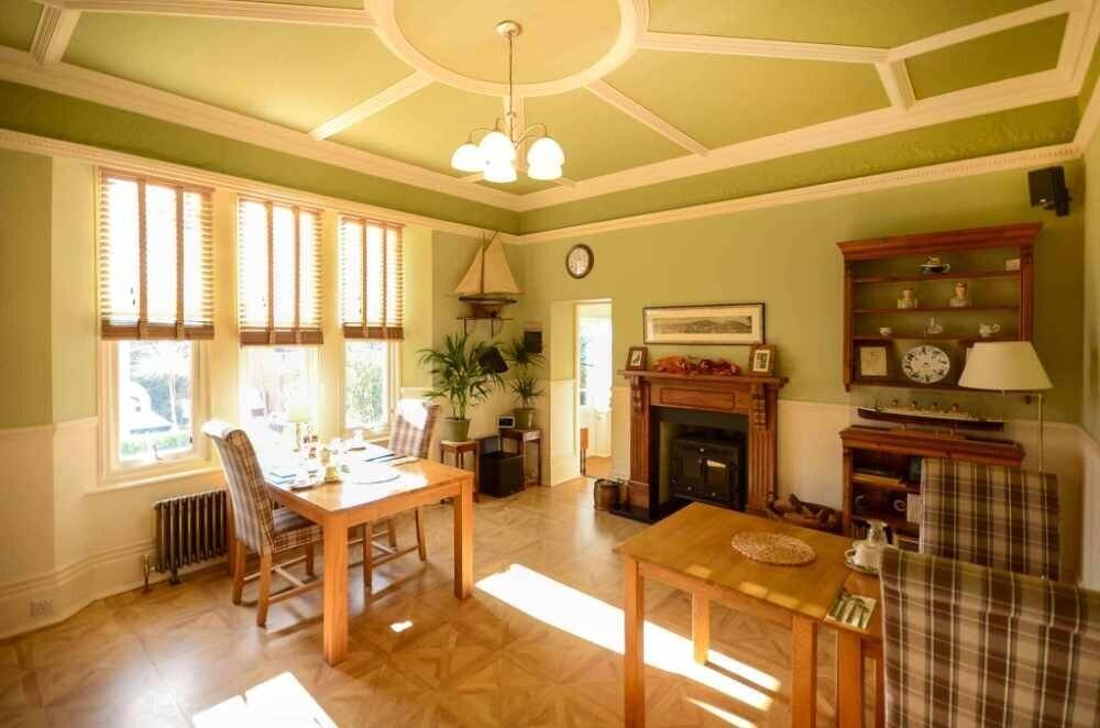 Detached Victorian property for sale in Torquay Devon, previously a guest house. Photo 2
