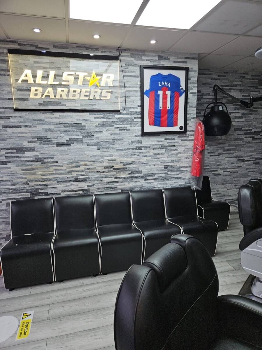 Barbershop, Beauty Room, and Food Shop for Sale in Mitcham London Photo 2