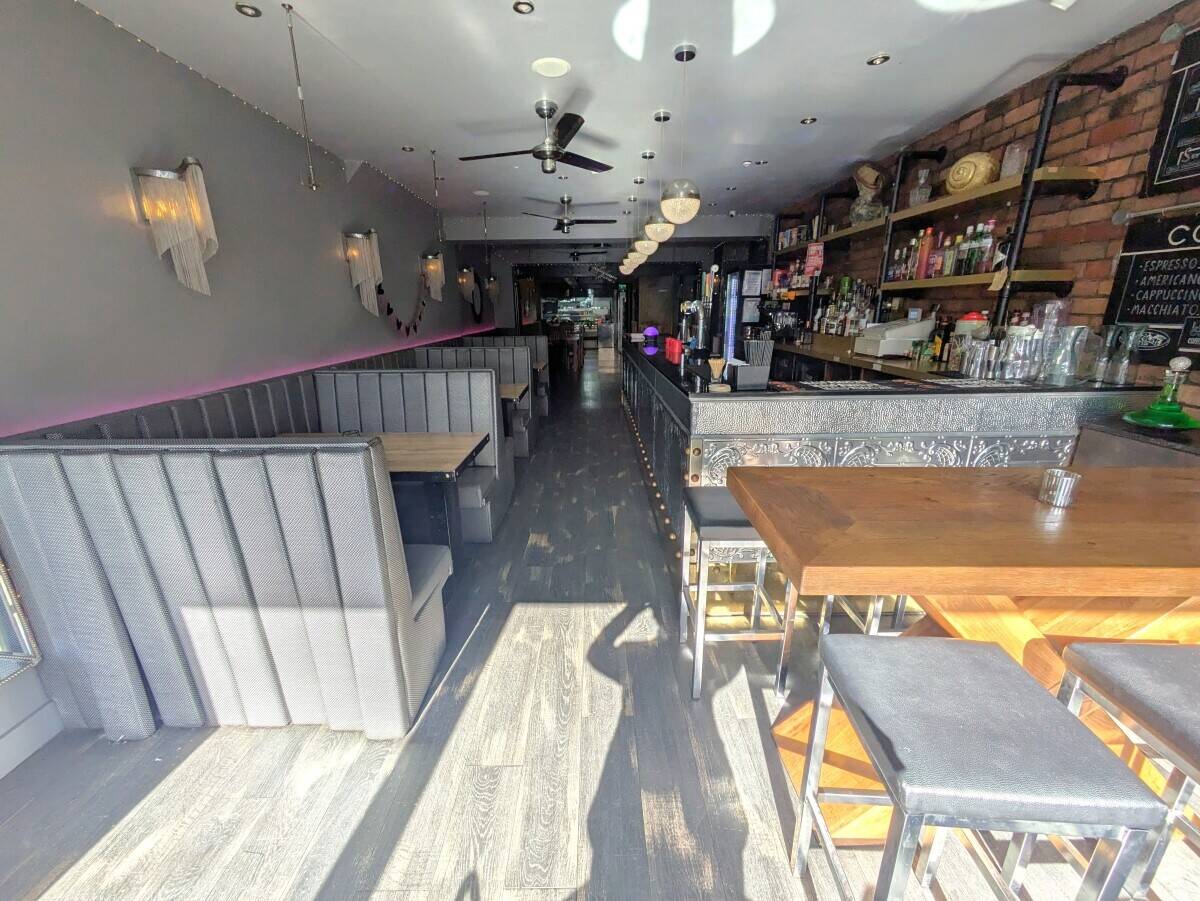 Two-storey restaurant for sale in prime location of Cardiff Town Photo 3