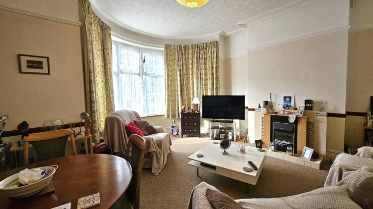 Letting investment property with flats and garages available in Bournemouth, Dorset Photo 2
