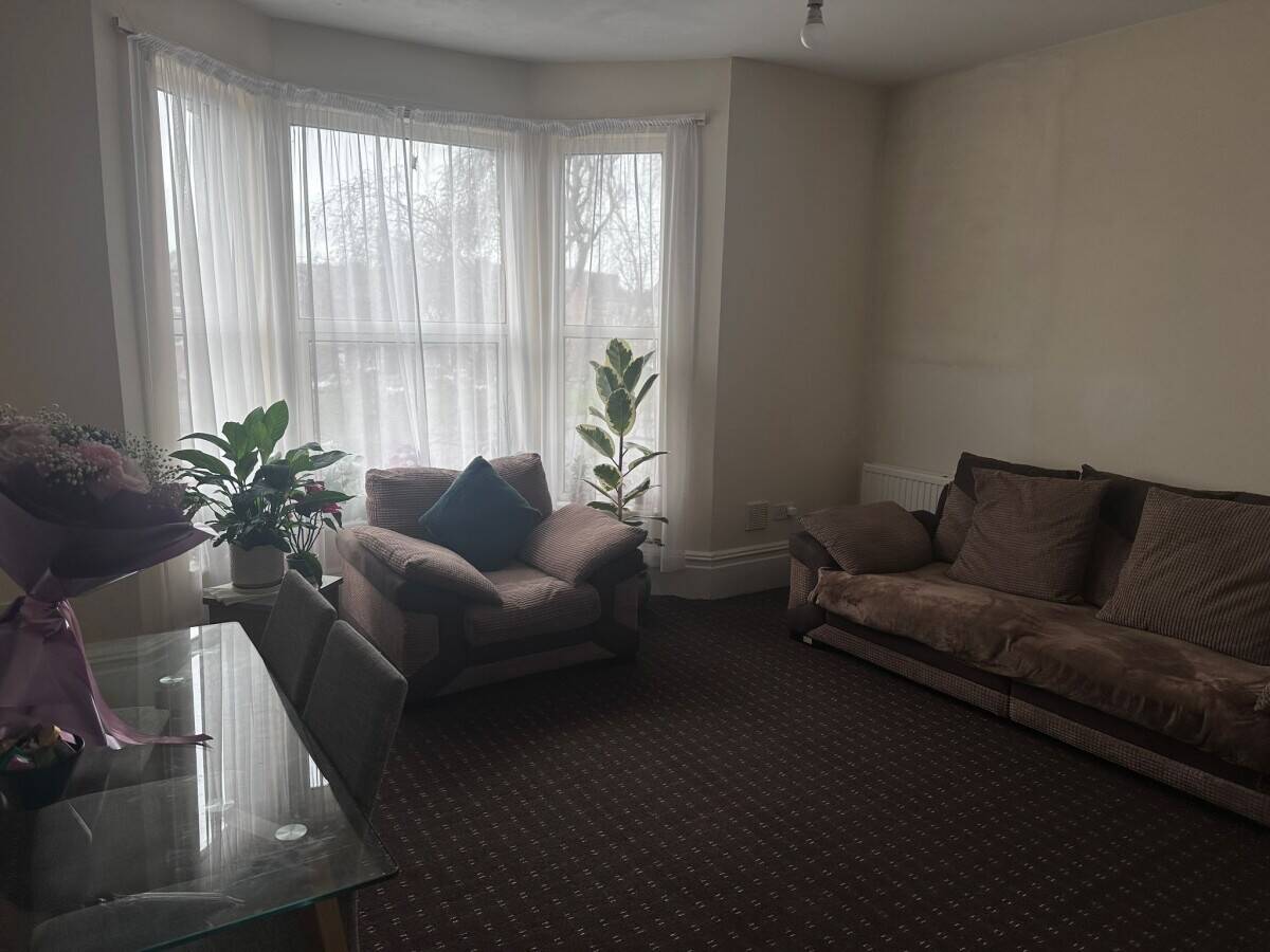 Block of 4 self-contained flats for sale in Gloucester city centre with redevelopment potential Photo 2