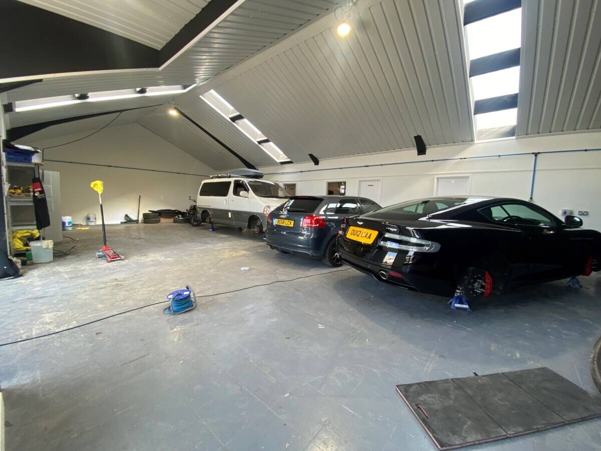 Refurbished Industrial Unit 3,600 Sq. Ft. in Benfleet Essex with Ample Parking Available Photo 2