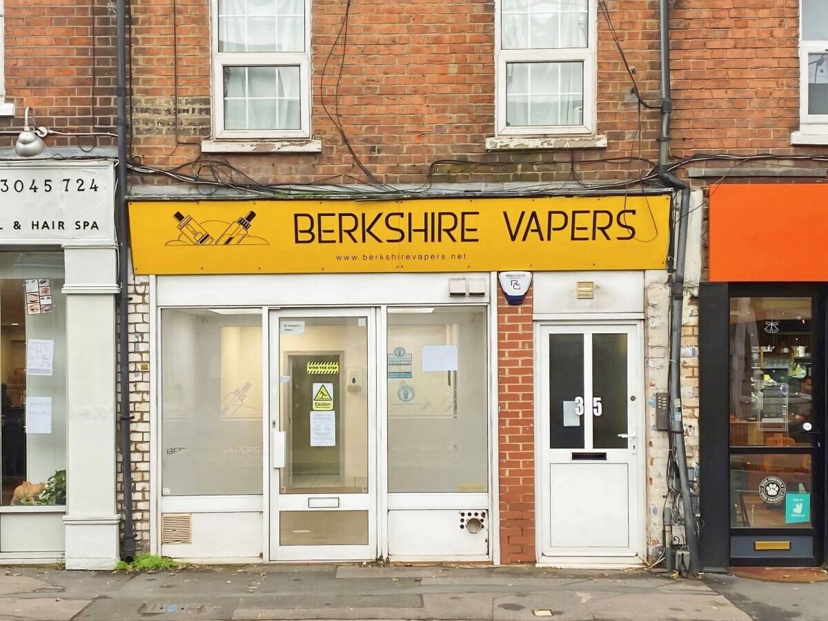 Commercial Retail Premises To Let - Caversham, Reading - Vacant and Available Immediately Photo 2
