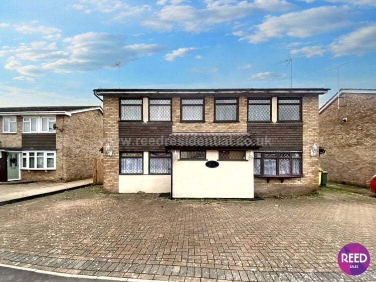 Former care home in Dorset Gardens Rochford Bristol with eight bedrooms and ample space for ideas Photo 2