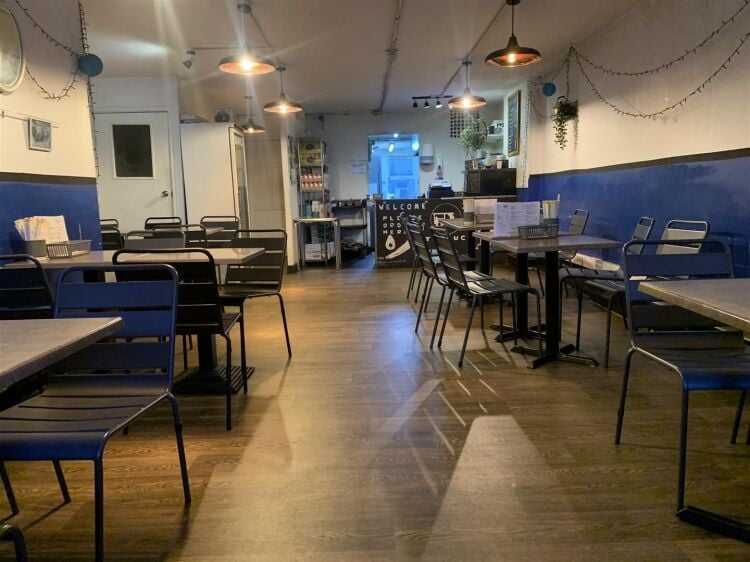 Ground floor restaurant café for sale in Bristol with basement storage and city centre access Photo 2