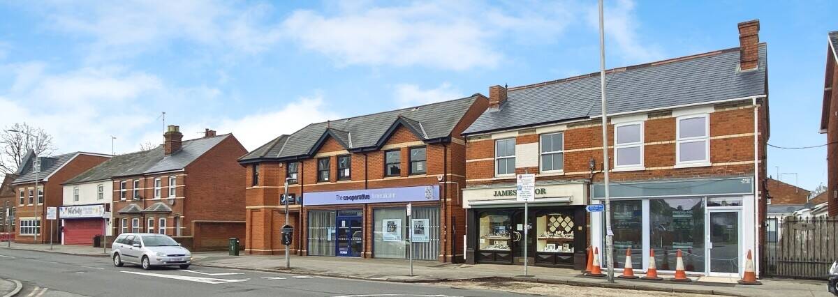 Refurbished E-Class Unit For Sale in Tilehurst, Reading, Berkshire on Busy Parade Photo 2