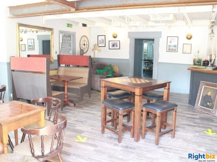 Recently Refurbished Village Free House in Vale of Glamorgan with Car Park Photo 2