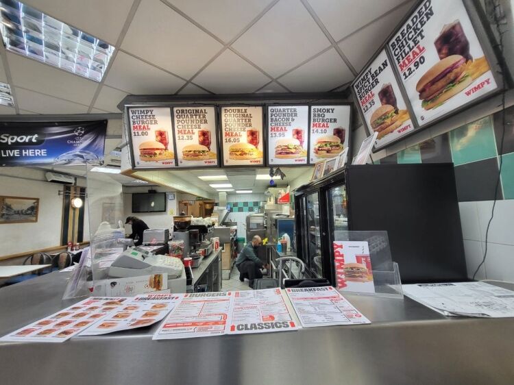 Franchise Fast Food Business for Sale in South London with High Visibility and Foot Traffic Photo 2