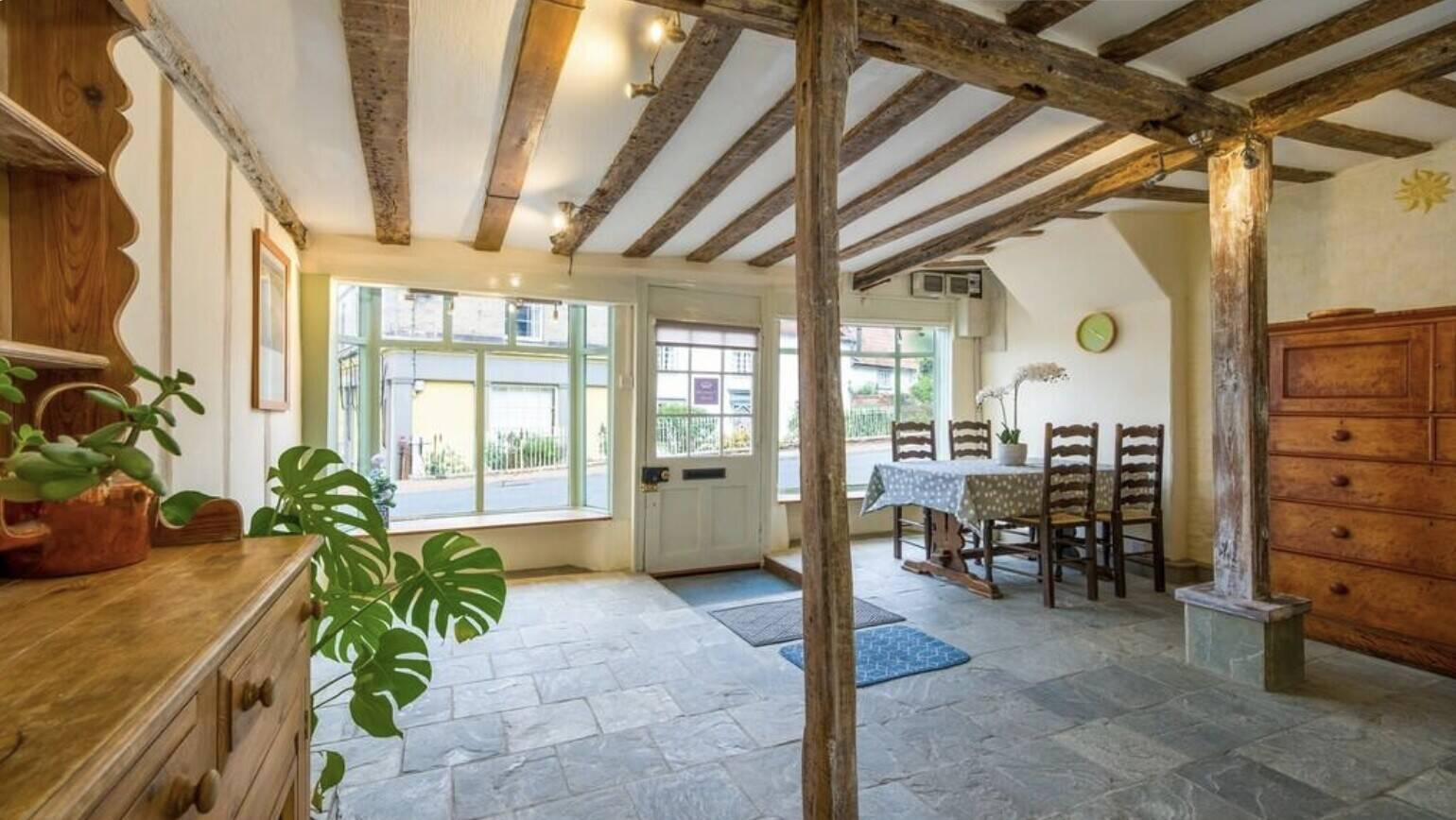 Mixed use shop front and 2-bedroom residence in Rickinghall Suffolk Photo 3