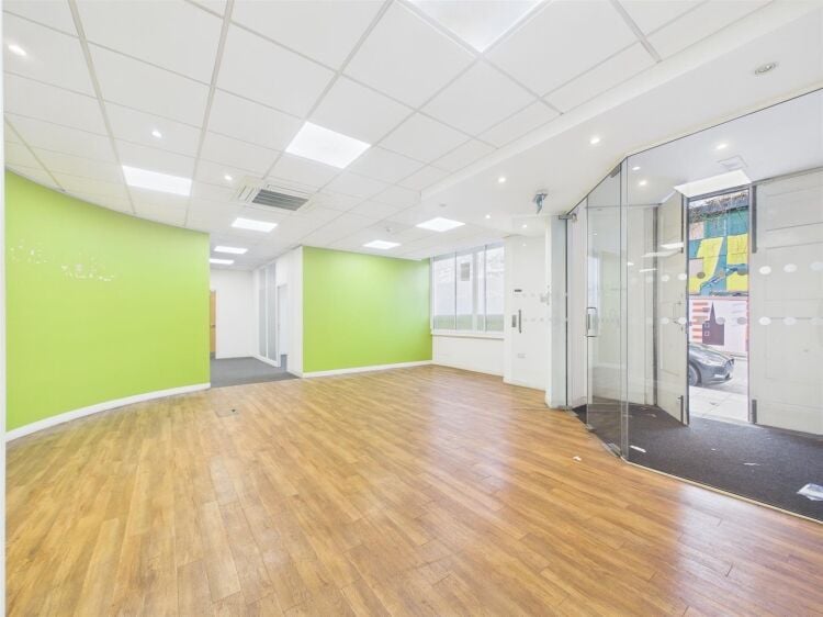 Former bank building in Bristol City Centre with ground floor office and basement storage available Photo 2