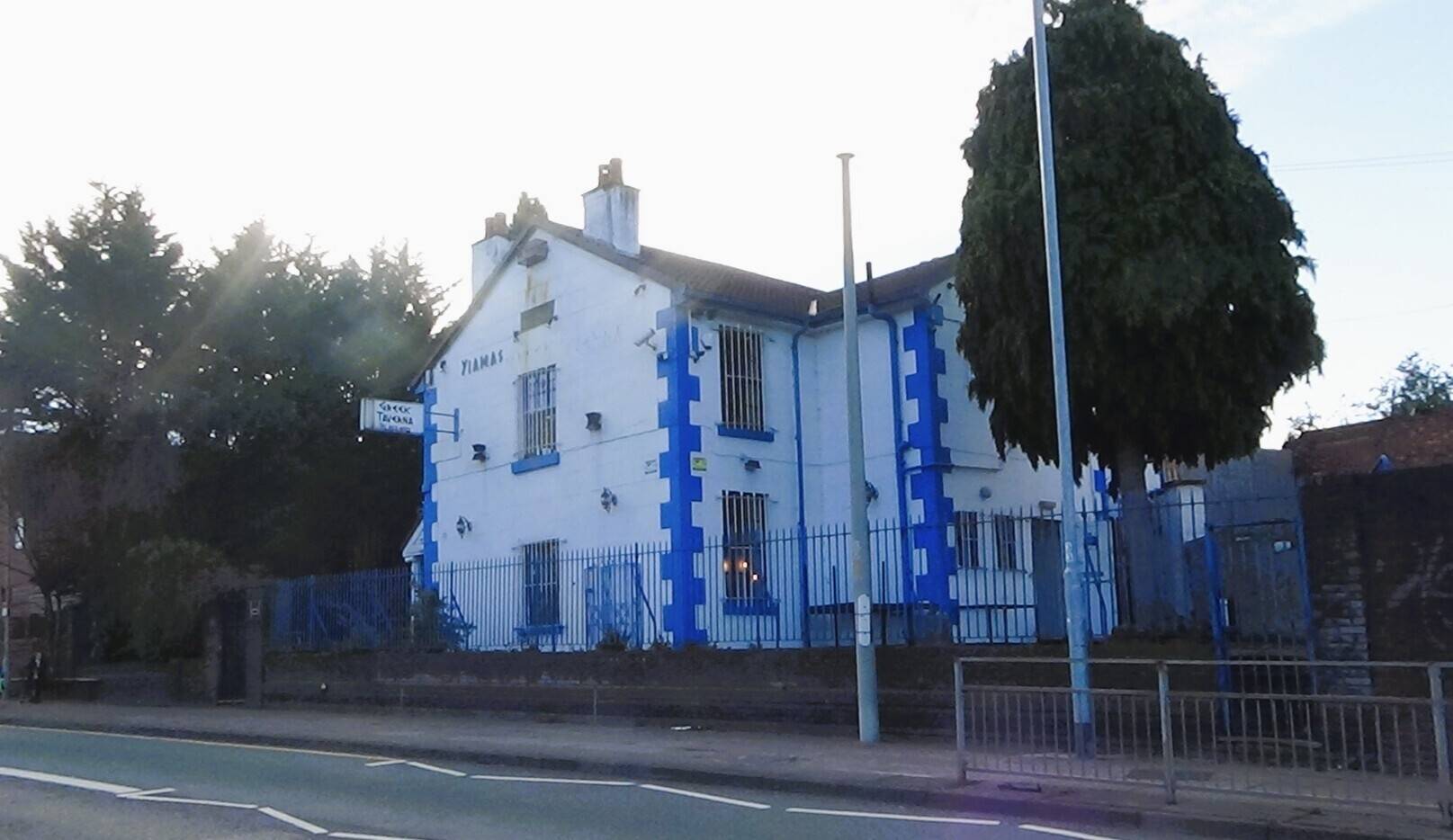 Freehold Restaurant Property for Sale in Birkenhead, Former Yiamas Greek Taverna Photo 2