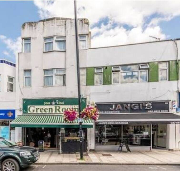 Large Retail Shop Freehold for Sale in Hayes, London with Long Lease Remaining Photo 2
