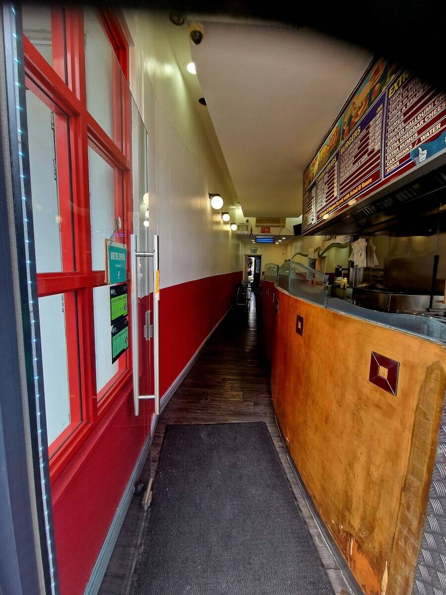 Takeaway for Sale in City of London with Late Licence and Low Rent Photo 3