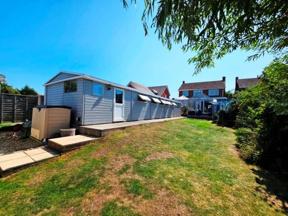 Luxury Cattery and Family Home Available in Colchester Essex Photo 2