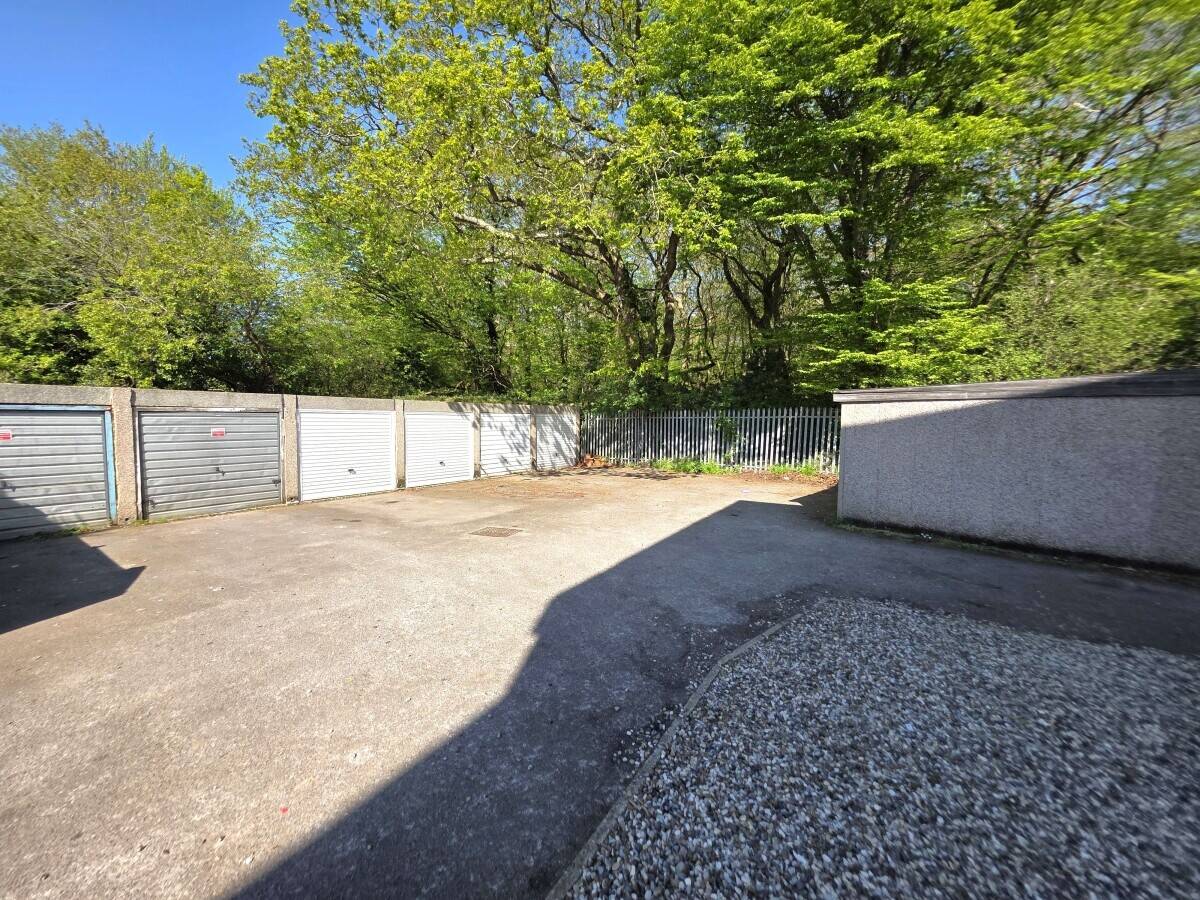 Development Opportunity in Benfleet Essex with Existing Block of Six Apartments Photo 2