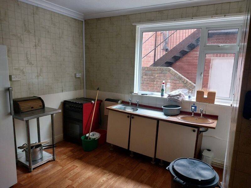 Freehold takeaway and retail property available in York North Yorkshire with development potential Photo 3
