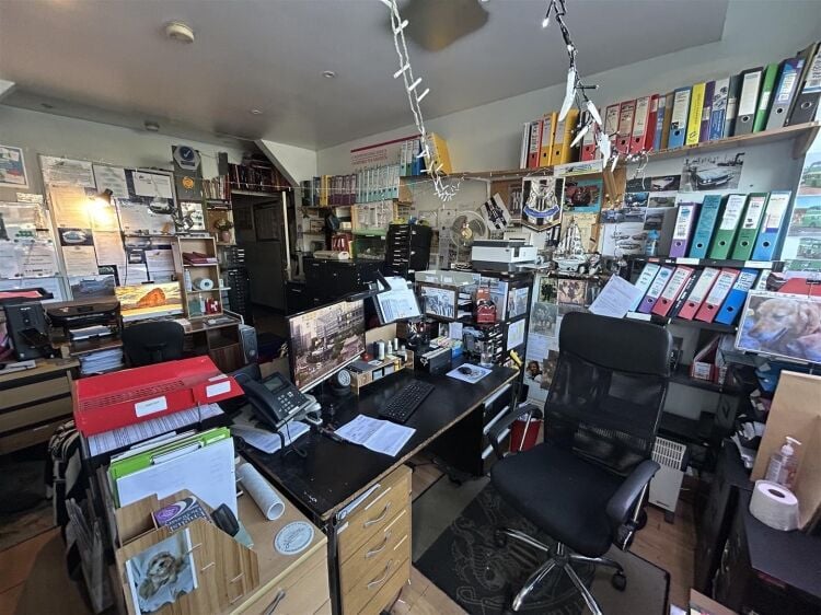 Ground Floor Office Investment for Sale in Bristol, Approximately 296 sq ft with Lease Income Photo 2