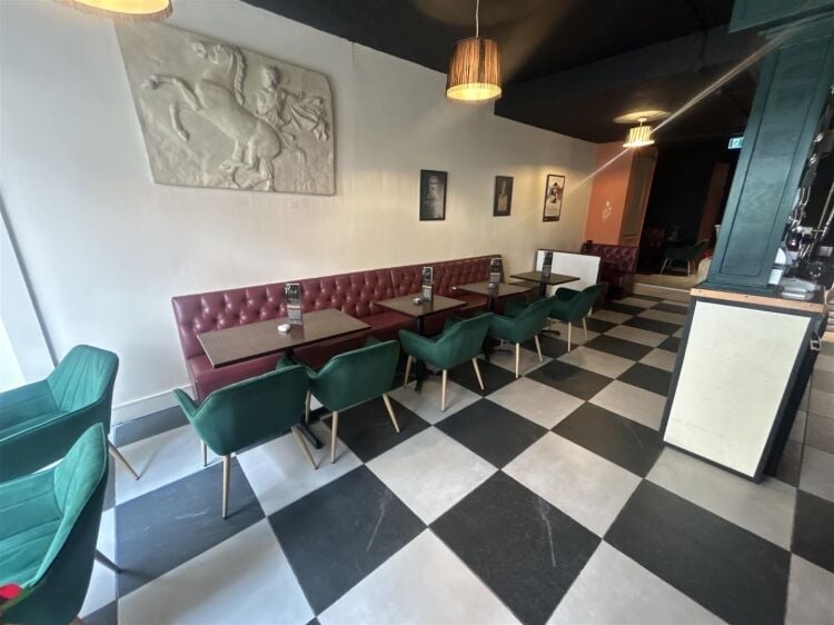 Wine Bar and Restaurant for Sale in Bristol with Annual Lease of £35,000 Photo 2