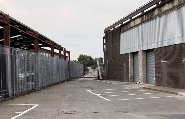 Industrial Unit for Sale in Bristol's Printworks Development with 3-Phase Electricity and Parking Photo 2