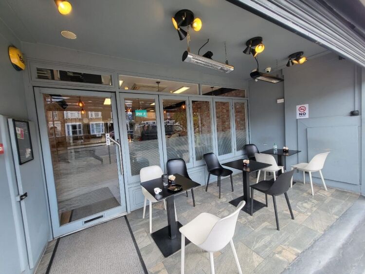 Turnkey Mediterranean Restaurant for Sale in North London with 50 Covers and Fully Fitted Kitchen Photo 2