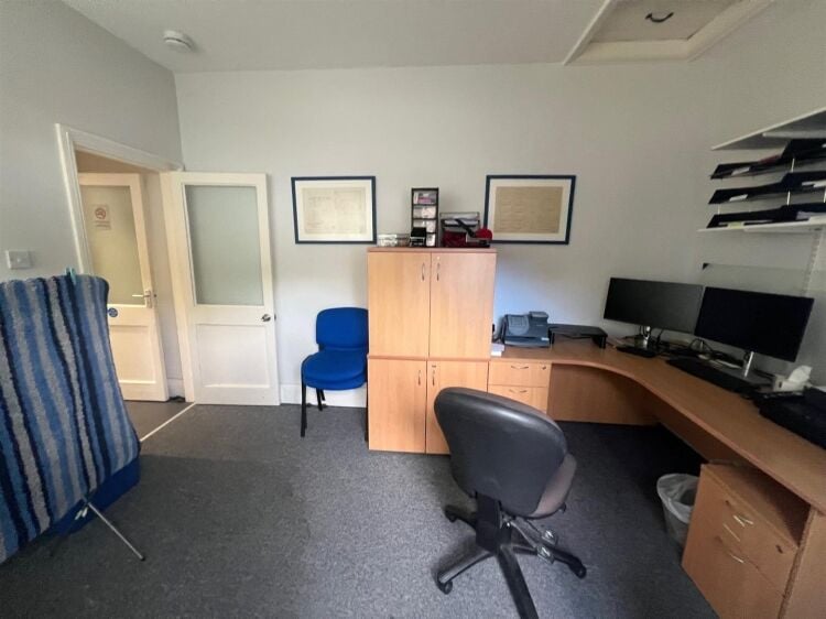 A well presented ground floor shop/office of approx. 700 ft² including toilet and kitchen facilities, situated in a highly desirable and prominen Photo 2
