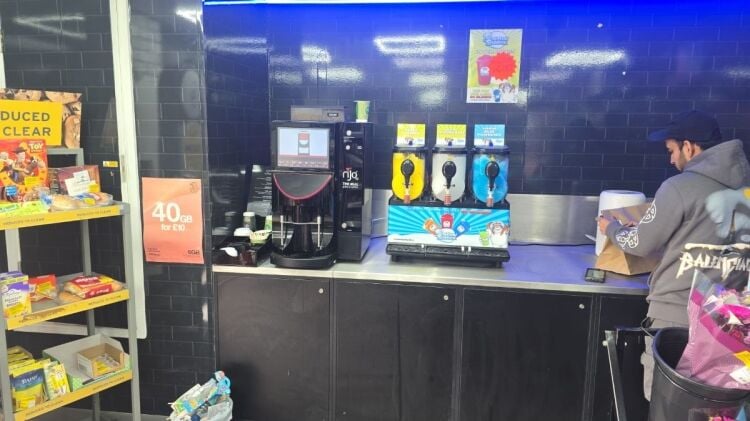 WELL-ESTABLISHED HIGH TURNOVER FRANCHISE COVIENIENCE/OFF LICENSE RETAIL SHOP WITH UPPERS BIRMINGHAM| REFERENCE (#CS0802) Photo 2