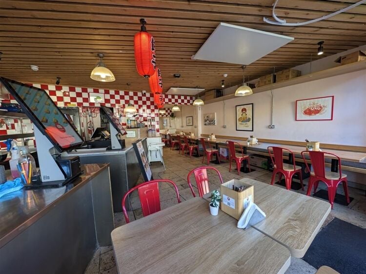 Fully fitted restaurant for sale in Clifton Triangle, Bristol with commercial extraction system. Photo 2
