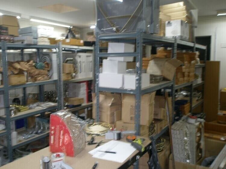 Double Storage Area Available on High Road in Harrow Weald, Ideal for Office or Storage Use Photo 2